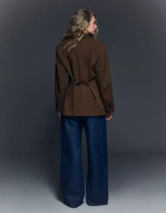 Arka Tokalı Blazer – Ceketler ve Trençkotlar