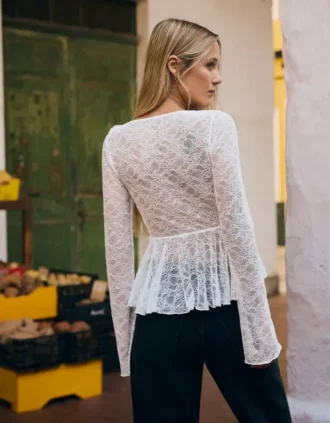 Dantelli Fırfırlı T-Shirt – #Bershkastyle – Kadın