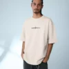 Desenli Kısa Kollu Peluş Tişört – T-shirtler ve Polo Yaka Tişörtler