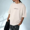 Desenli Kısa Kollu Peluş Tişört – T-shirtler ve Polo Yaka Tişörtler