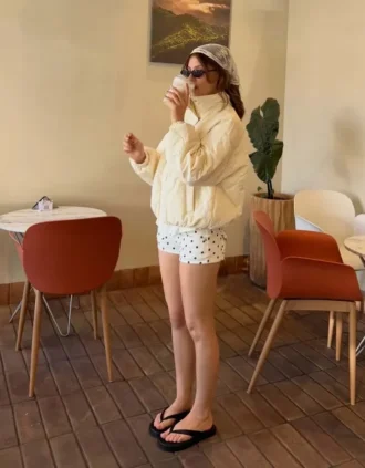 Düz Parmak Arası Sandaletler