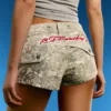 Ed Hardy X Bershka İşlemeli Şortlar – Kadın