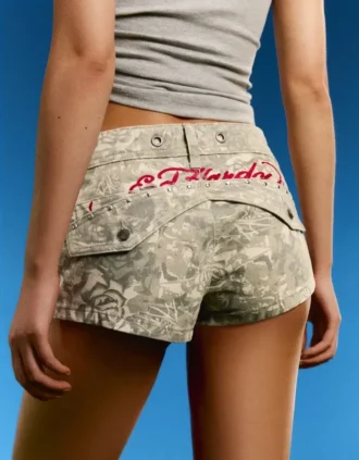 Ed Hardy X Bershka İşlemeli Şortlar – Kadın