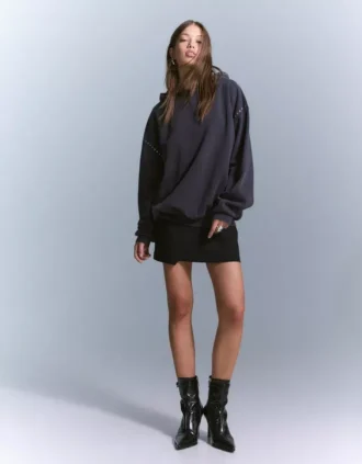 Çivili Kapüşonlu Sweatshirt – Üst Giyim ve Bodyler