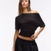 Kısa Kollu Asimetrik Tişört – T-shirtler – Kadın