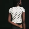 Kısa Kollu Bisiklet Yaka Tişört – T-shirtler – Kadın
