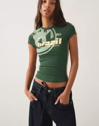 Kısa Kollu Spor Desenli Tişört – T-shirtler