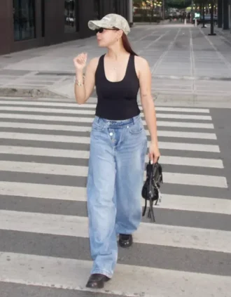 Önden Düğmeli, Düşük Bel, Wide Leg Barrel Kot Pantolonlar